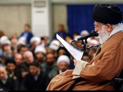 مشهد|لحظه دیدار یار نزدیک است؛ زائران و مجاوران آماده استماع سخنرانی نوروزی مقام معظم رهبری