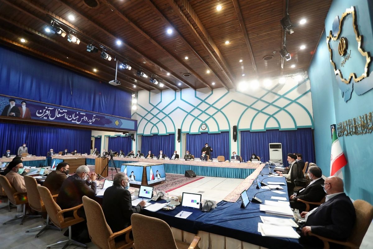 دولت سیزدهم پدر فعالان اقتصادی را درآورد؛ گزارشهایشان کذب محض است
