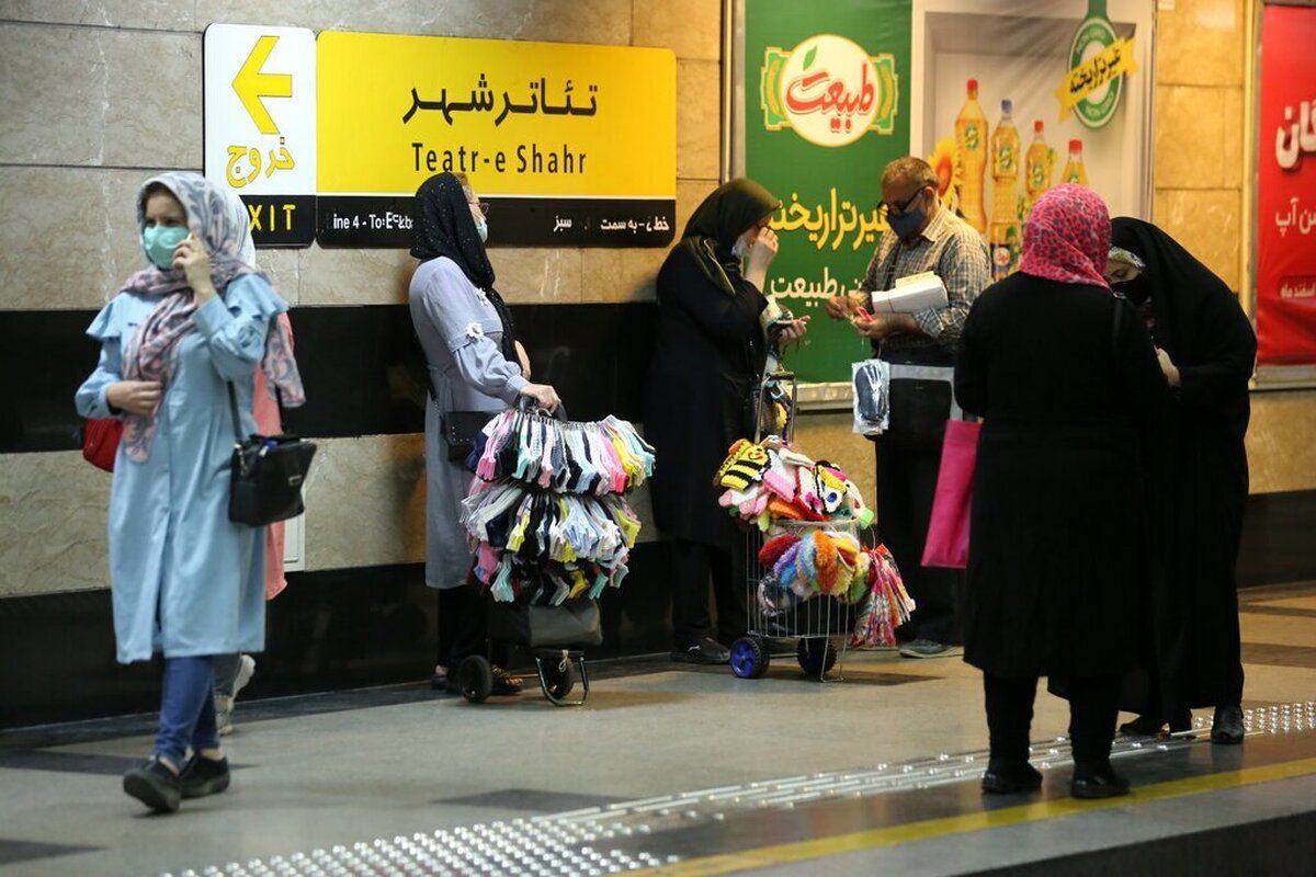 آبا اتباع خارجی میتوانند به بانوان ایرانی تذکر حجاب بدهند؟
