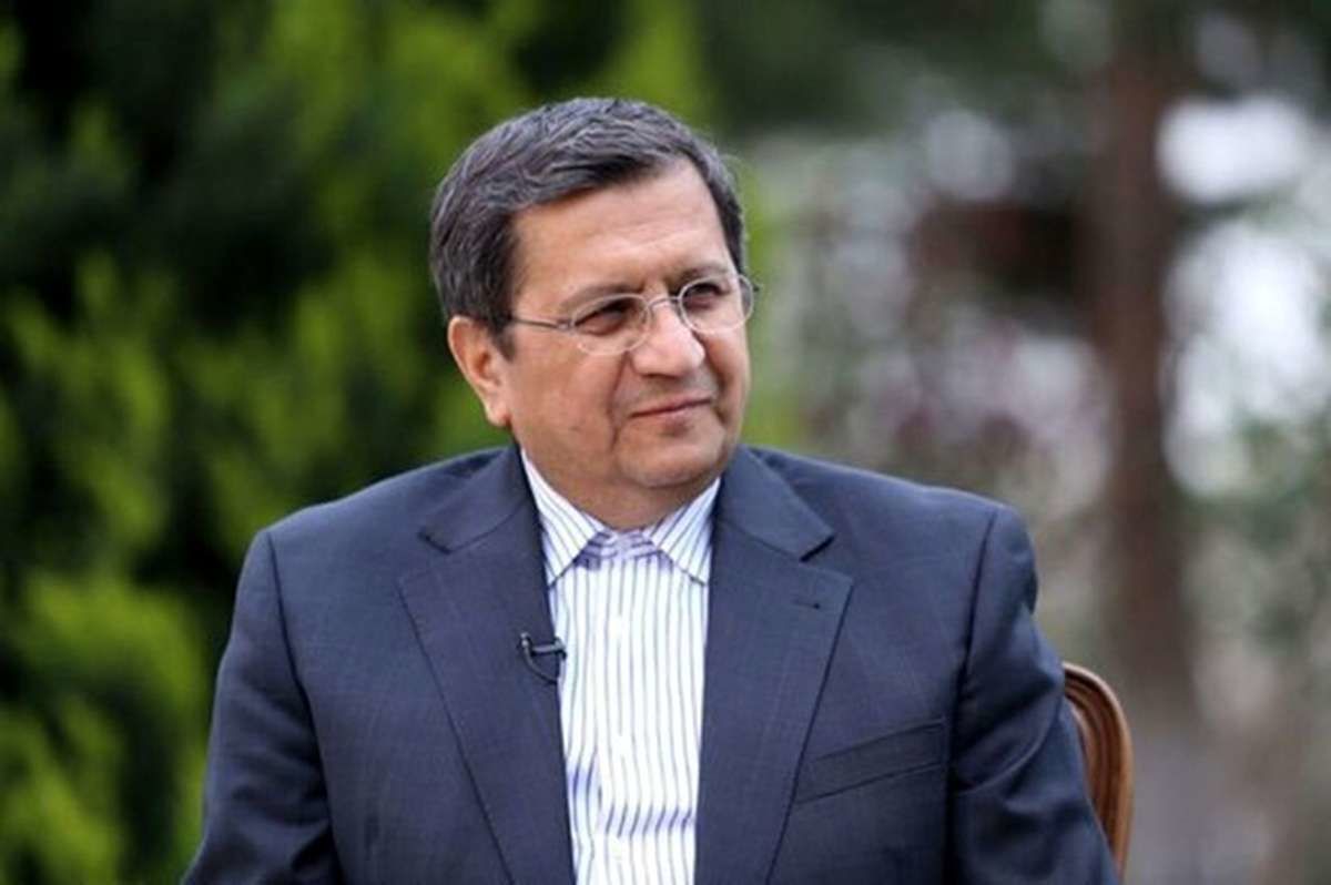 همتی: امسال آخرین سال بنگاهداری بانکها خواهد بود