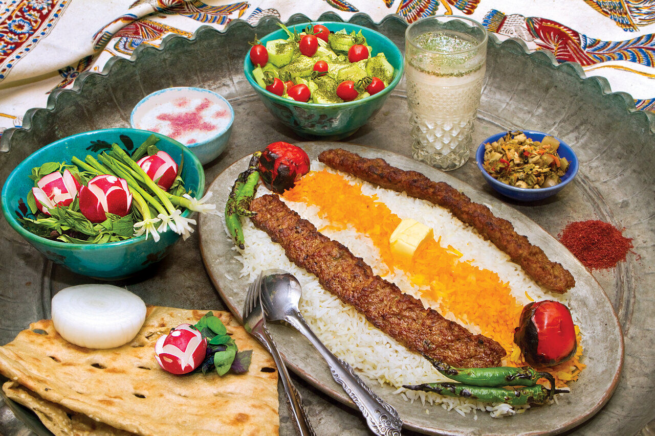 حقوق کارگران چلوکبابیها در تهران ۵۰ سال پیش