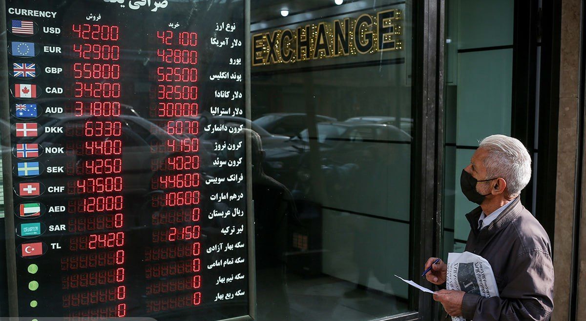 طلا در آستانه هت‌تریک تاریخی؛ قیمت دلار به کانال جدید رسید؛‌ شمارش معکوس برای بیت کوین آغاز شد