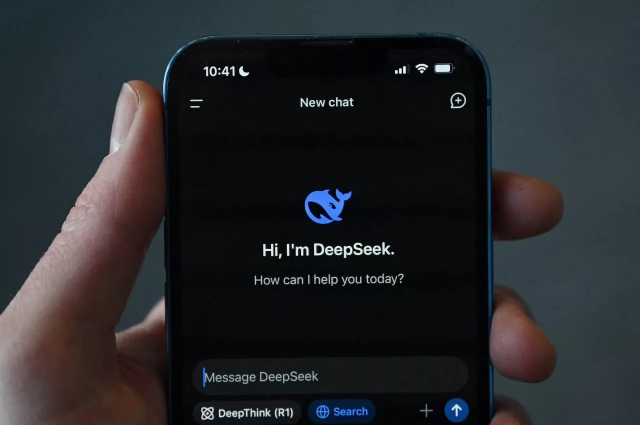 چگونه از هوش مصنوعی DeepSeek استفاده کنیم؟ IMG_0269