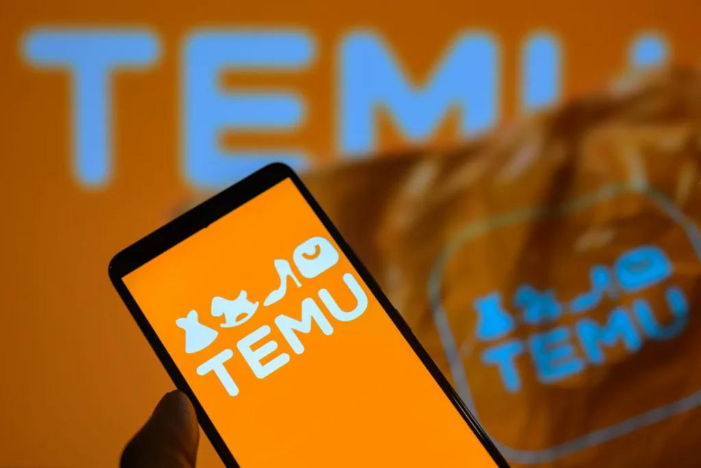 سقوط ۹ میلیارد دلاری ارزش بازار غول خردهفروشی چینی پس از وضع تعرفههای جدید ترامپ GettyImages-2121061753-e1714144552729-1024x683.webp