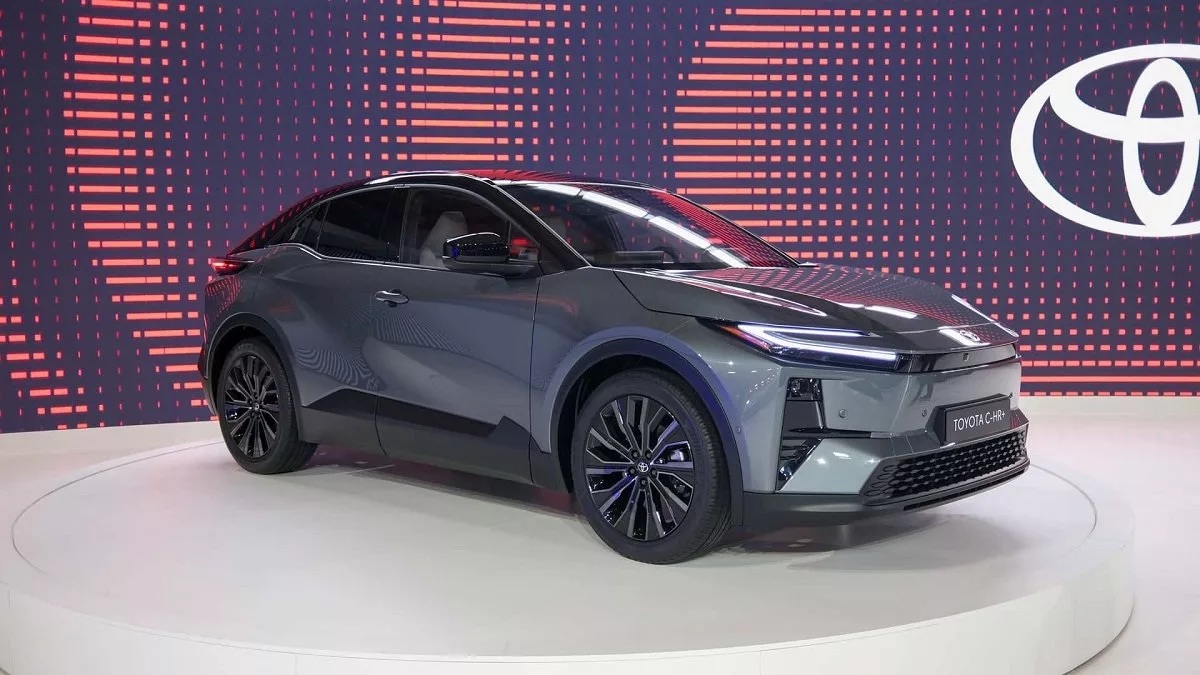 تویوتا C-HR پلاس معرفی شد، نخستین محصول از سری جدید خودروهای برقی تویوتا IMG_1289