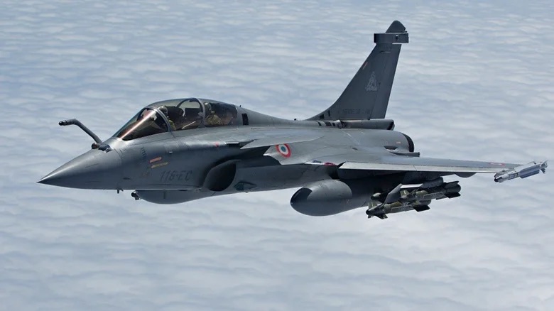 ۱۰ جت جنگنده جهان که بیشترین برد رزمی را دارند؛ از JF-17 Thunder تا Su-57 Felon IMG_1472