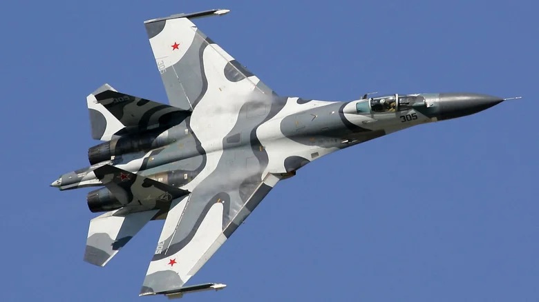 ۱۰ جت جنگنده جهان که بیشترین برد رزمی را دارند؛ از JF-17 Thunder تا Su-57 Felon IMG_1474