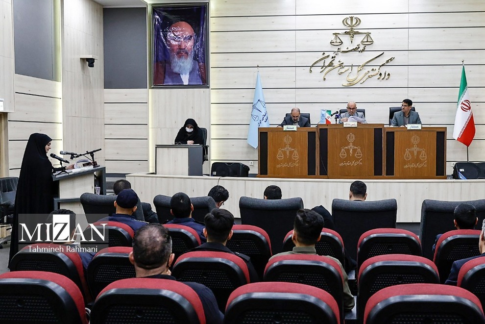 (تصاویر) محاکمه قاتلان دانشجوی دانشگاه تهران resized_2487235_204