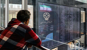 تحقیر دلار و طلا در بورس تهران!