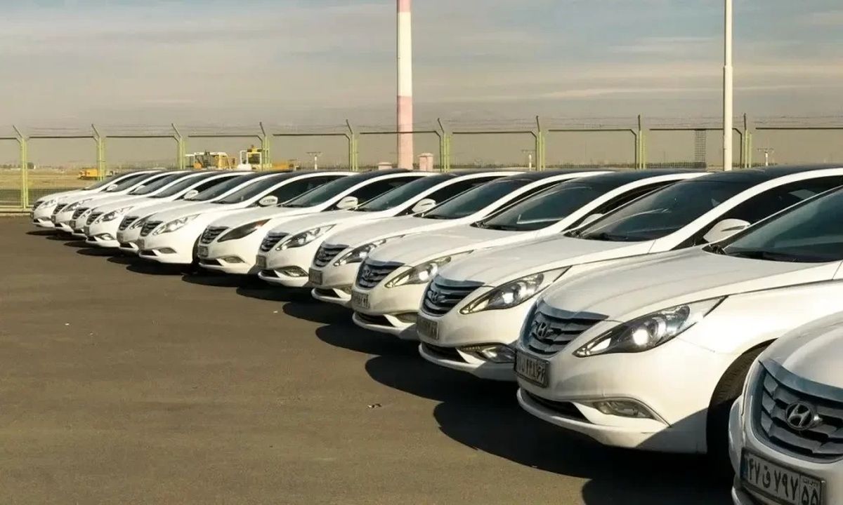 دلار ارزان شد اما خودرو وارداتی گران می‌شود!