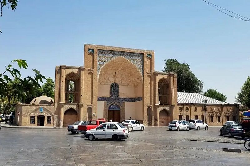 راهنمای سفر به قزوین؛ گردش یک روزه در دل تاریخ
