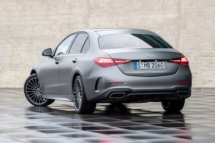 مرسدس C-Class 2026 با چهره‌ای ستاره‌ای رونمایی شد