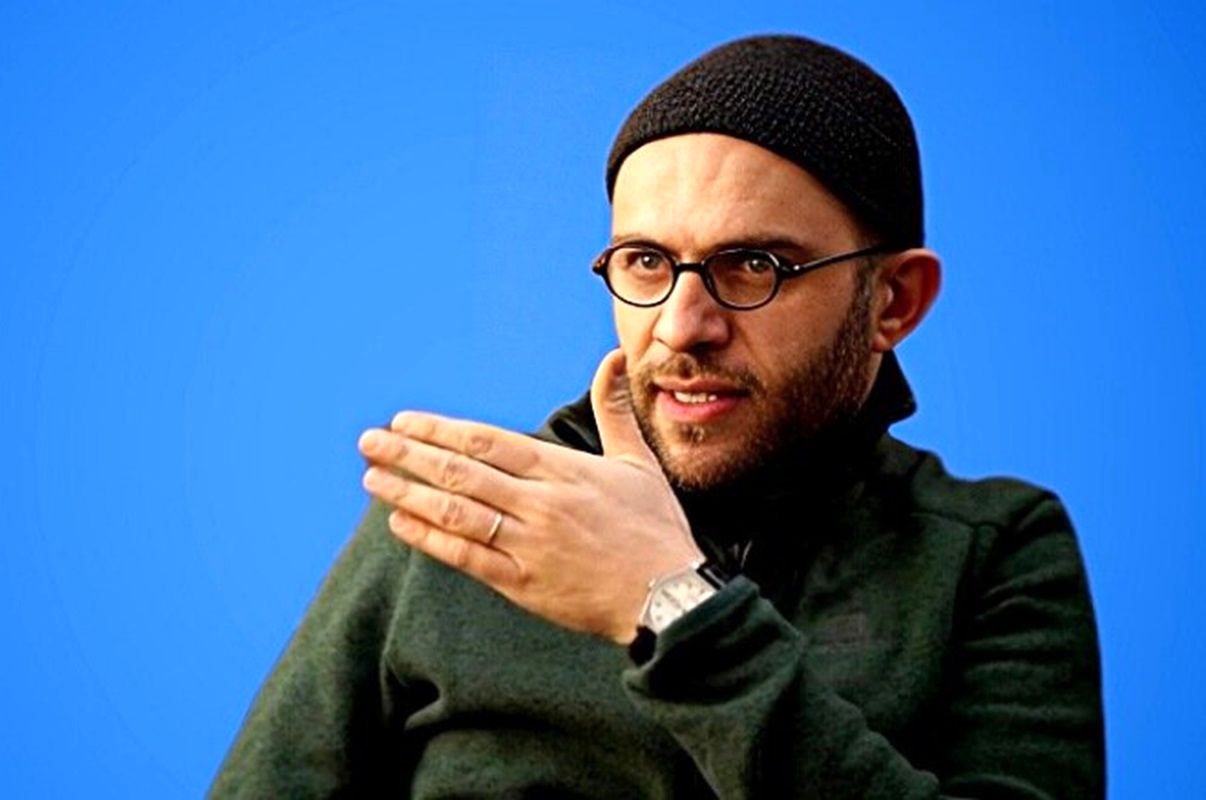 عکس| بابک حمیدیان در کنار جسد بیجان دخترش