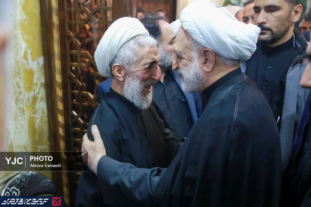 چهره تکیده کاظم صدیقی در مراسم ختم فرزندش خبرساز شد + عکس چهره تکیده کاظم صدیقی در مراسم ختم فرزندش خبرساز شد + عکس