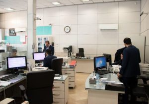 تغییر بزرگ در حقوق کارمندان/ پرداخت مزایا به کارکنان دولت تغییر کرد