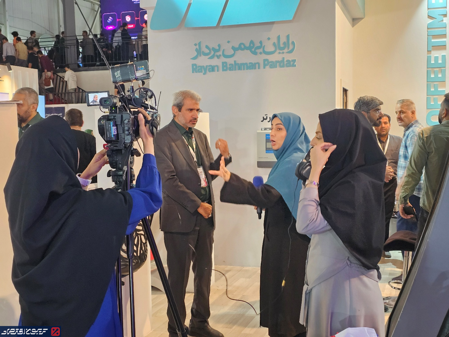 برنامه رایان بهمنپرداز برای راهاندازی کارخانه تولید نرمافزار با هوش مصنوعی نمایی از نمایشگاه